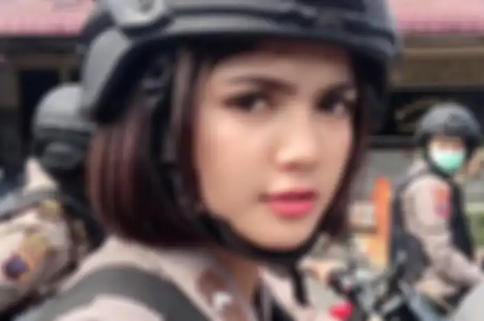 Vani Simbolon, polwan cantik yang bertugas di Polres Pematangsiantar.