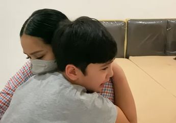 Semasa Kecil Pernah Dicubit dan Dicakar Fans Bar-bar, Rafathar Kini Pilih Tutup Muka saat Dikerubuti Para Penggemar, Anak Raffi Ahmad Masih Trauma?