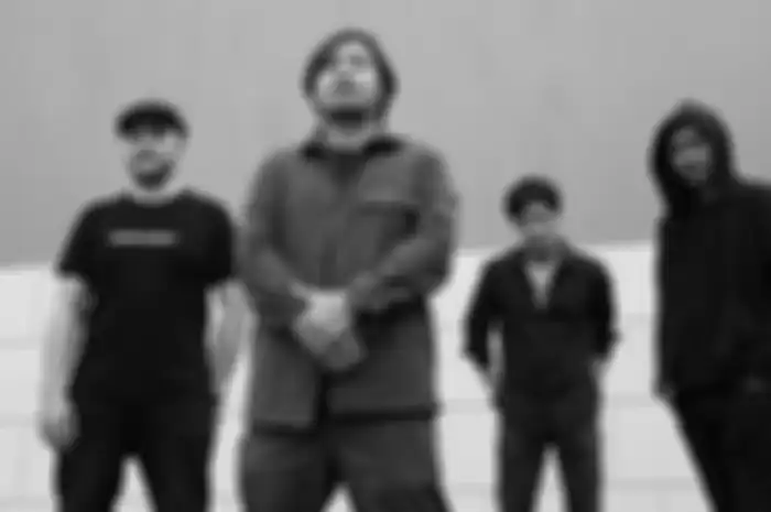 Band Tiket rilis single lama 'Hanya Kamu yang Bisa' versi baru dalam format akustik dengan formasi awal.