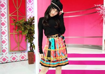 Seksi Hingga Cute, Intip Inspirasi Padu Padan Mini Dress Stylish ala Ayu Ting Ting