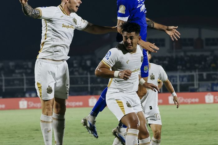 Suasana laga Bhayangkara FC vs Persib Bandung pada pekan ke-30 Super League 2025/2026 di Stadion Sumpah Pemuda, Bandar Lampung, Kamis (30/4/2026) malam WIB