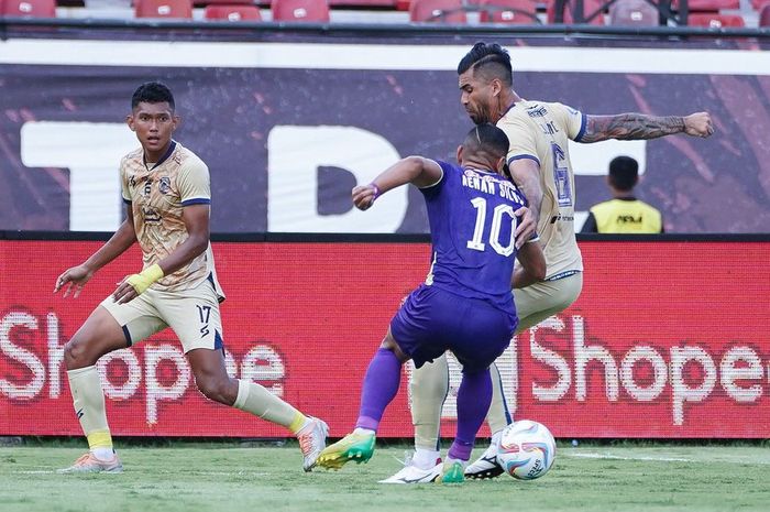 Arema FC dalam jamuannya terhadap Persik Kediri dalam laga pekan ke-20 Liga 1 2023/2024, Senin (27/11/2023).