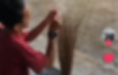 Hasilnya Nggak Diduga! Cowok Ini Nyobain Jadi Pawang Hujan Pake Bumbu Dapur
