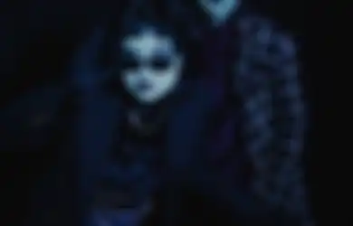 HAI Demos: Keberhasilan Camlann dalam Menakar Manisnya Disko dari Darkwave yang Suram