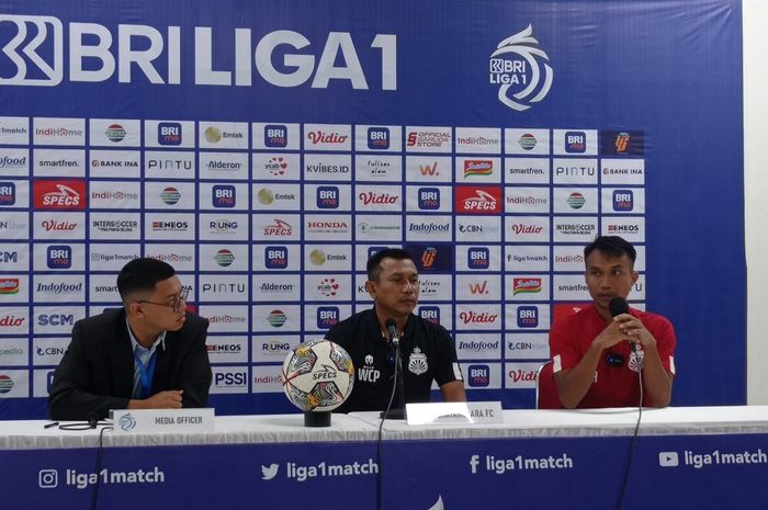 Pelatih Bhayangkara FC, Widodo C Putro, dalam konferensi pers usai timnya dikalahkan Bali United dengan skor 0-3 pada pekan ke-13 Liga 1 2022/23, Kamis (8/12/2022).