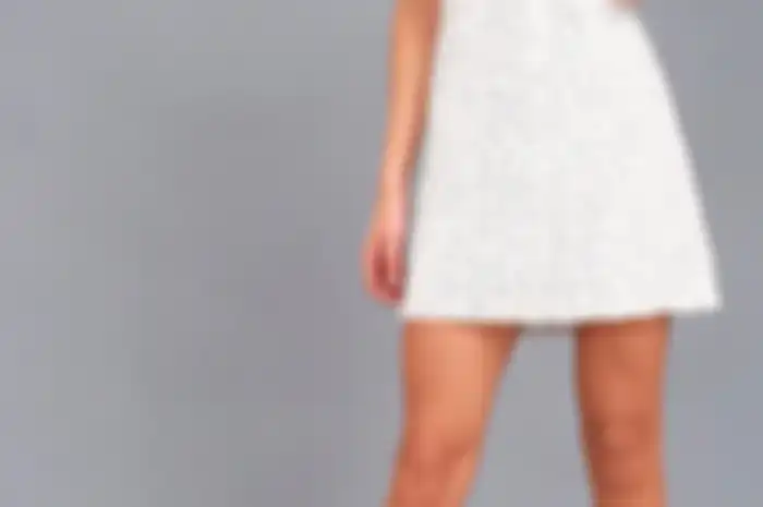 Mini dress seksi di atas lutut (ilustrasi)