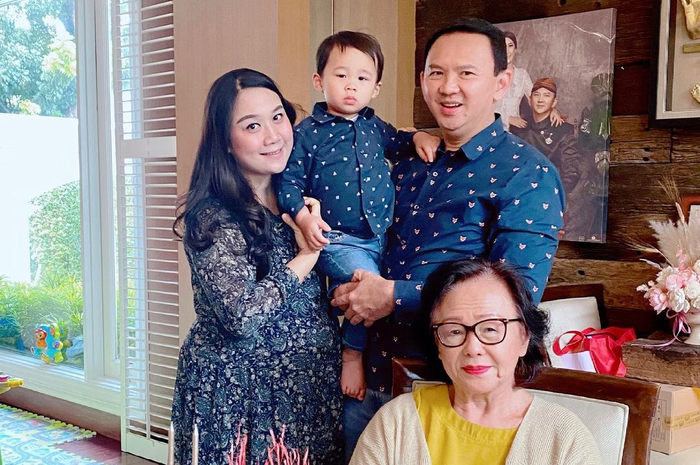 Puput Nastiti Devi tak kuasa menahan air mata saat dinyatakan positif Covid-19, begini ungkapan hatinya.