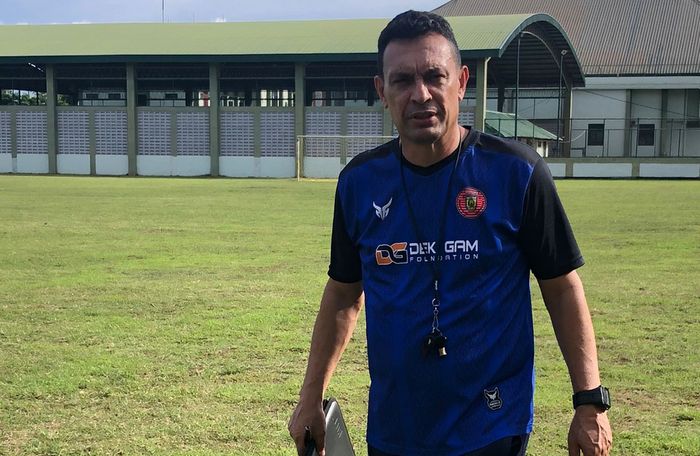 Sergio Alexandre, pelatih baru Persiraja Banda Aceh mulai memimpin latihan tim, Sabtu (8/1/2022)