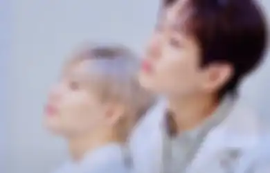 Lokal Abis, Taemin dan Onew SHINee Lahap Makan Cireng di Kimbab Family