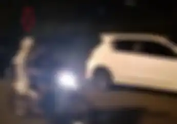 Ih Serem! Lagi Kopdar Eh Malah Kerekam Sosok Pocong Dibonceng Biker