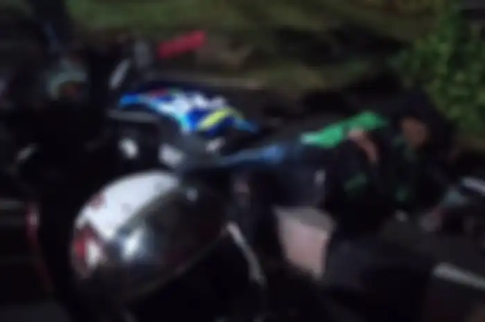 Kecelakaan di kawasan Monas antara pengendara Suzuki GSX-R150 dengan driver ojol.