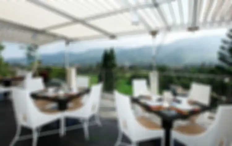 Sky Garden Resto di Royal Safari Garden