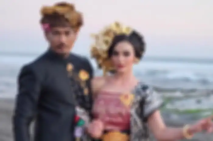 Jerinx SID dan  Nora Alexandra resmi menikah.
