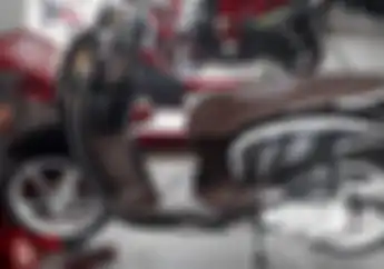 Horang Kaya Mah Bebas! Honda Scoopy Rusak Bukan Diservis Malah Dibuang di Tempat Sampah