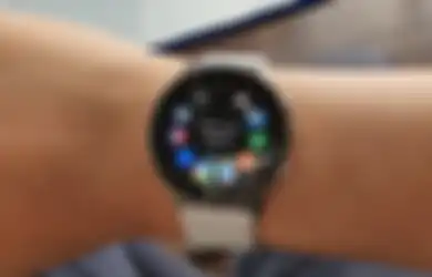 Video Tes Ketangguhan Samsung Watch Active di Dalam Air (Laut)