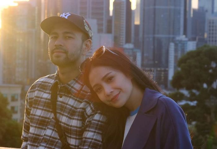 Raffi Ahmad dan Nagita Slavina tetap mesra meski sering diterpa gosip miring