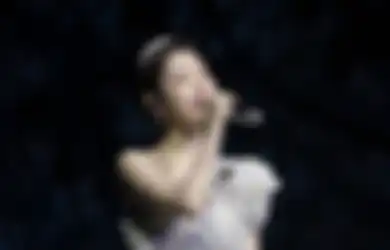 Penonton Konser Indonesia Sangat Semangat, IU Khawatirkan Kondisi Tenggorokan Mereka