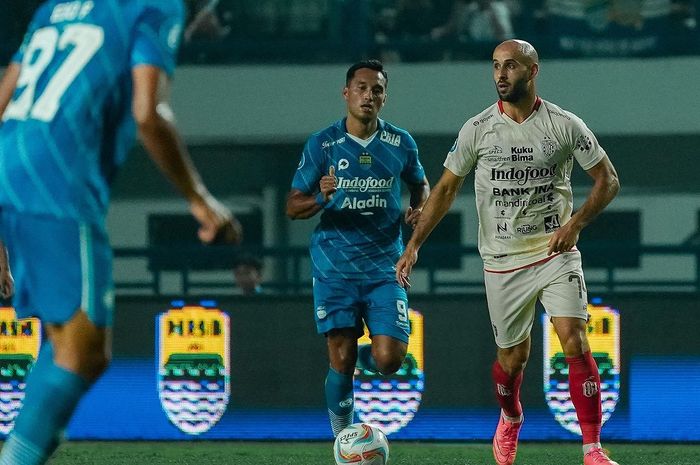 Suasana pertandingan pekan keenam Liga 1 2023-2024 antara Persib Bandung melawan Bali United.