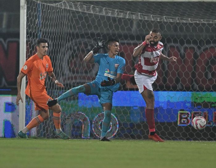 Susana pertandingan antara Madura United melawan Borneo FC, Rabu (15/5/2024).