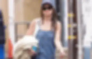 Gini 5 Cara Pakai Overalls Biar Outfit Kelihatan Makin Modis dan Beda