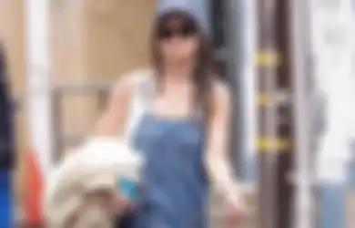Gini 5 Cara Pakai Overalls Biar Outfit Kelihatan Makin Modis dan Beda