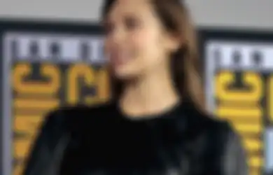 Elizabeth Olsen Sakit, Sampe Sekarang Belum Nonton Doctor Strange in the Mutiverse of Madness