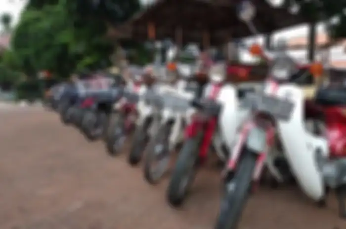 Deretan motor Jepang lama yang ada di Rumah Pitung