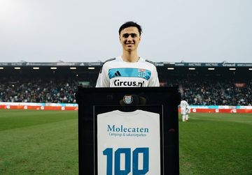 Eliano Reijnders saat membela PEC Zwolle vs PSV Eindhoven di Eredivisie