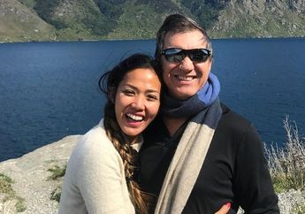 Tinggalkan Gemerlap Dunia Hiburan dan Diboyong ke Hong Kong Usai Dipersunting Bule Petinggi Bank Internasional, Mantan VJ MTV Ini Kini Huni Rumah Mewah Bergaya Modern Serta Dihiasi Koleksi Lukisan