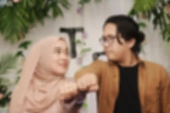 Potret Ayus Sabyan bersama istrinya Ririe Fairus