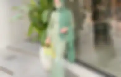5 Inspirasi Outfit Hijab Warna Sage Green Untuk Kondangan, Yuk Coba