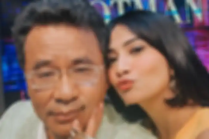 Foto mesra Vanessa Angel dan Hotman Paris 