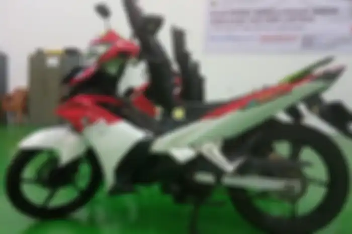 Menteri Energi dan Sumber Daya Mineral (ESDM) Arifin Tasrif memastikan subsidi konversi motor listrik naik jadi Rp 10 juta dari Rp 7 juta.