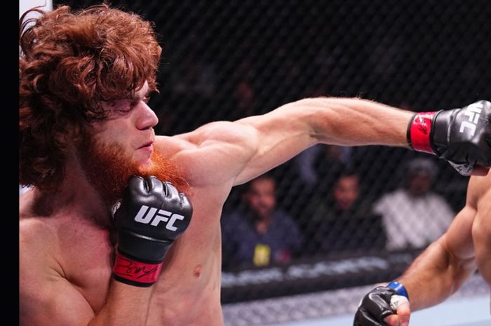 Bukan Dilarang, Ini Penyebab Sharabutdin Magomedov Tak Masuk ke Sasana Ayah Khabib - Juara.net