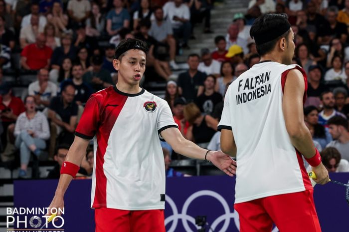 Ganda putra Indonesia Fajar Alfian dan Muhammad Rian Ardianto menghadapi tembok raksasa China Liang Wei Keng dan Wang Chang dalam perempat final bulu tangkis Olimpiade Paris 2024, Kamis (1/8/2024).