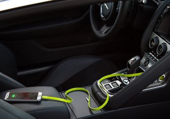 Hentikan Kebiasaan Mengisi Baterai Handphone di Mobil, Bisa Bikin Ponsel Cepat Rusak!