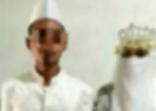 Pernikahan di Lombok yang membuat pengantin laki-laki syok sehabis jalani malam pertama. 