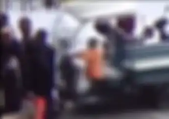 Ampun deh, Video Anak Umur 3 Tahun Tabrak  Kerumunan Orang Pakai Roda 3 Listrik