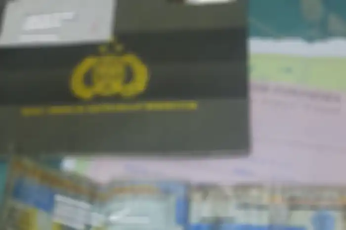 BPKB baru atau BPKB elektronik akan berlaku tahun 2023 ini, bentuknya seperti paspor dan dipasang chip khusus.
