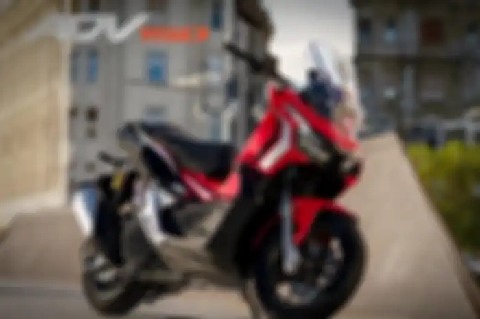 Honda ADV 150 Advance Red merupakan tipe tertinggi