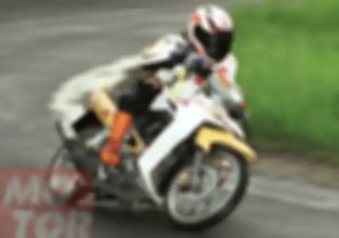 Yamaha 125Z pernah digeber rider GP500 asal Jepang, Norick Abe, di sirkuit Kenjeran, Surabaya pada tahun 2000.