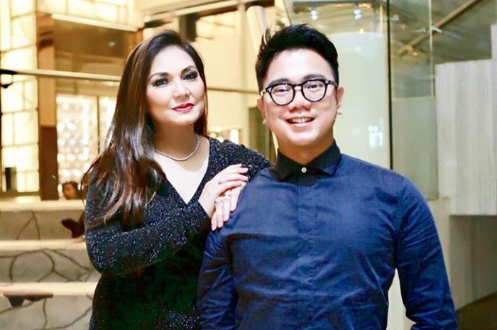Foto profil Fiky Muliandhany disorot netizen. Sebelumnya foto manajer Nia Daniaty ini memang tak banyak beredar di media sosial.