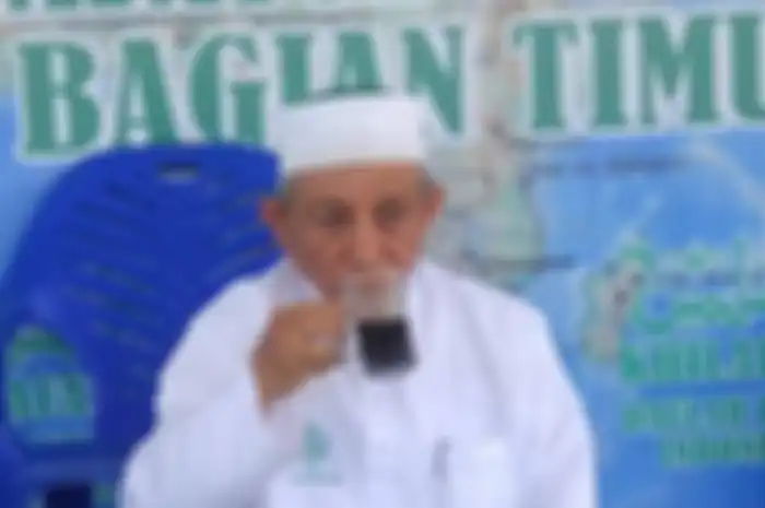 Foto Abdul Qadir Hasan Baraja pendiri Khalifatul Muslimin viral di media sosial. Dia mengaku baiat anggotanya bukan untuk kekarasan.