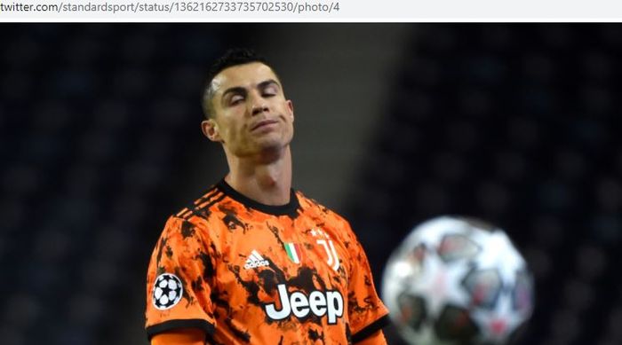 Ekspresi megabintang Juventus, Cristiano Ronaldo, dalam laga leg pertama babak 16 besar Liga Champions kontra Porto di Estadio Do Dragao, Rabu (17/2/2021).