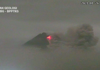 Update Gunung Merapi, Terpantau Kembali Erupsi dan Terjadi Hujan Abu di Beberapa Daerah