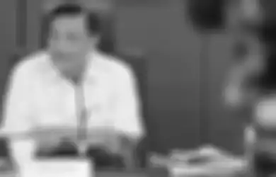 Pemerintah Gonta-ganti Aturan, Luhut Panjaitan Akhirnya Angkat Bicara, Akui Masyarakat Memang Harus Berdamai dengan Corona, Sang Menteri: Kita Memang Belum Ada Pengalaman...