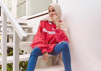 Tetap Pede Pakai Celana Ketat,  Intip Deretan Fashion Hijab Olla Ramlan yang Modis