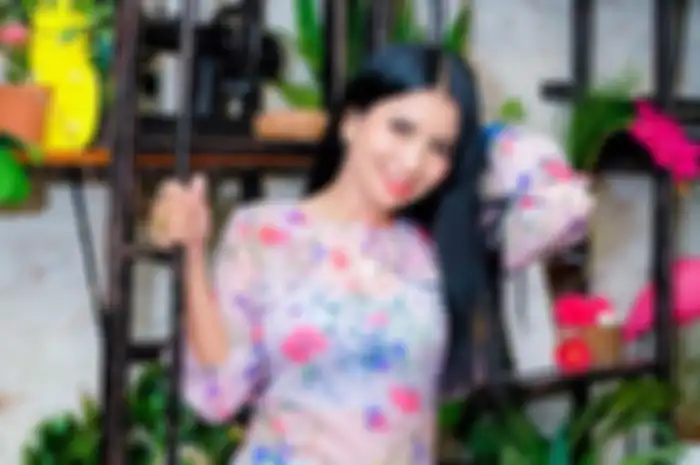 Dulu Sering Umbar Lekuk Tubuh Seksinya, Kini Artis Cantik Ini Rombak Total Penampilannya Usai Mantap Berhijrah, Begini Kisah Hidupnya Bertahan Hidup dengan Jualan Niqab