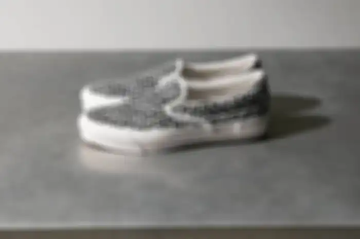 CDG x Vault by Vans OG Classic Slip-On
