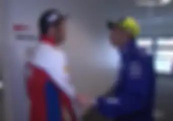 Kayak Sinetron Aja, Video Detik-detik Rossi dan Marquez Ketemu di MotoGP Amerika 